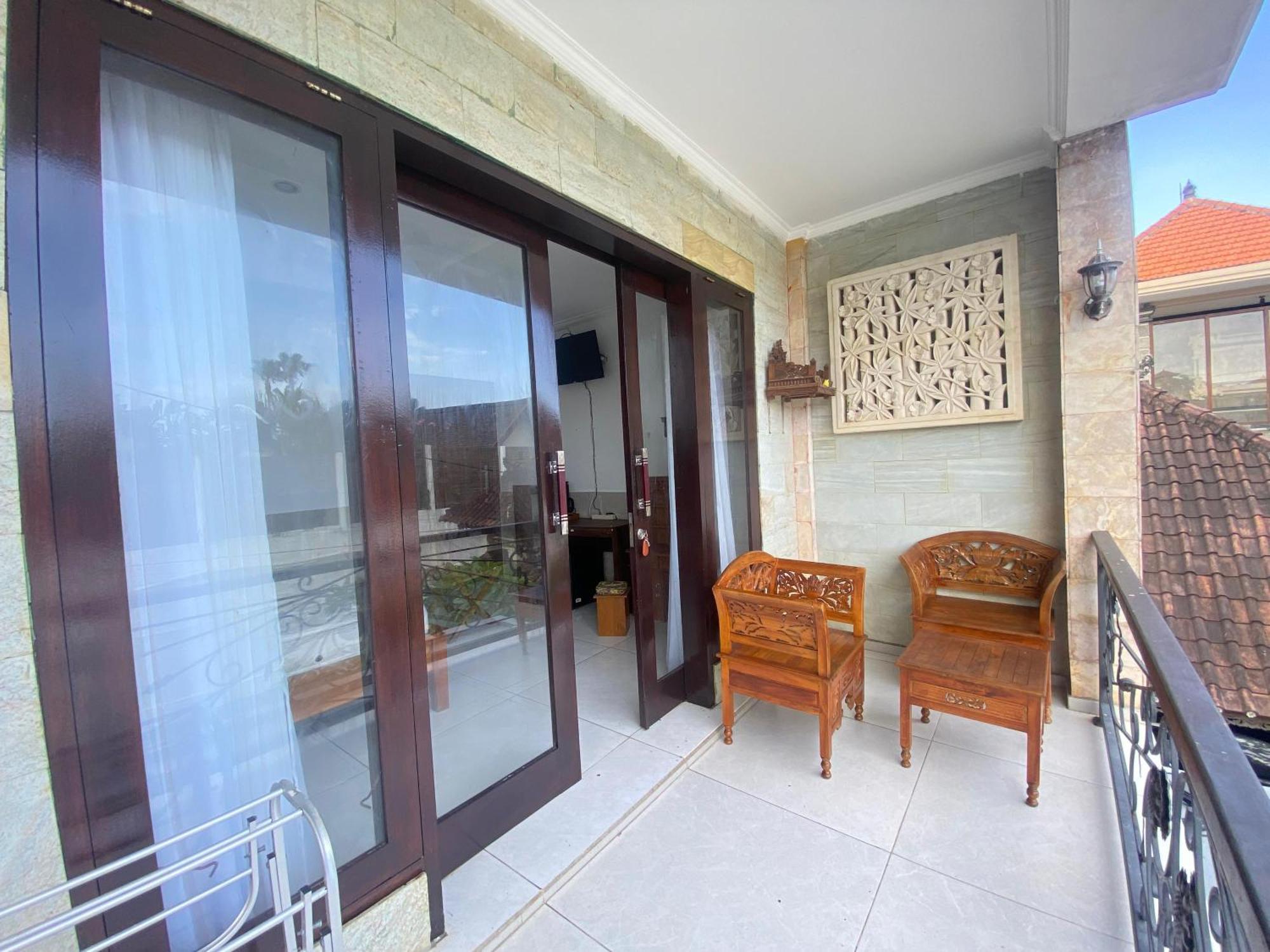 Kgh By Micky Hotel 3*