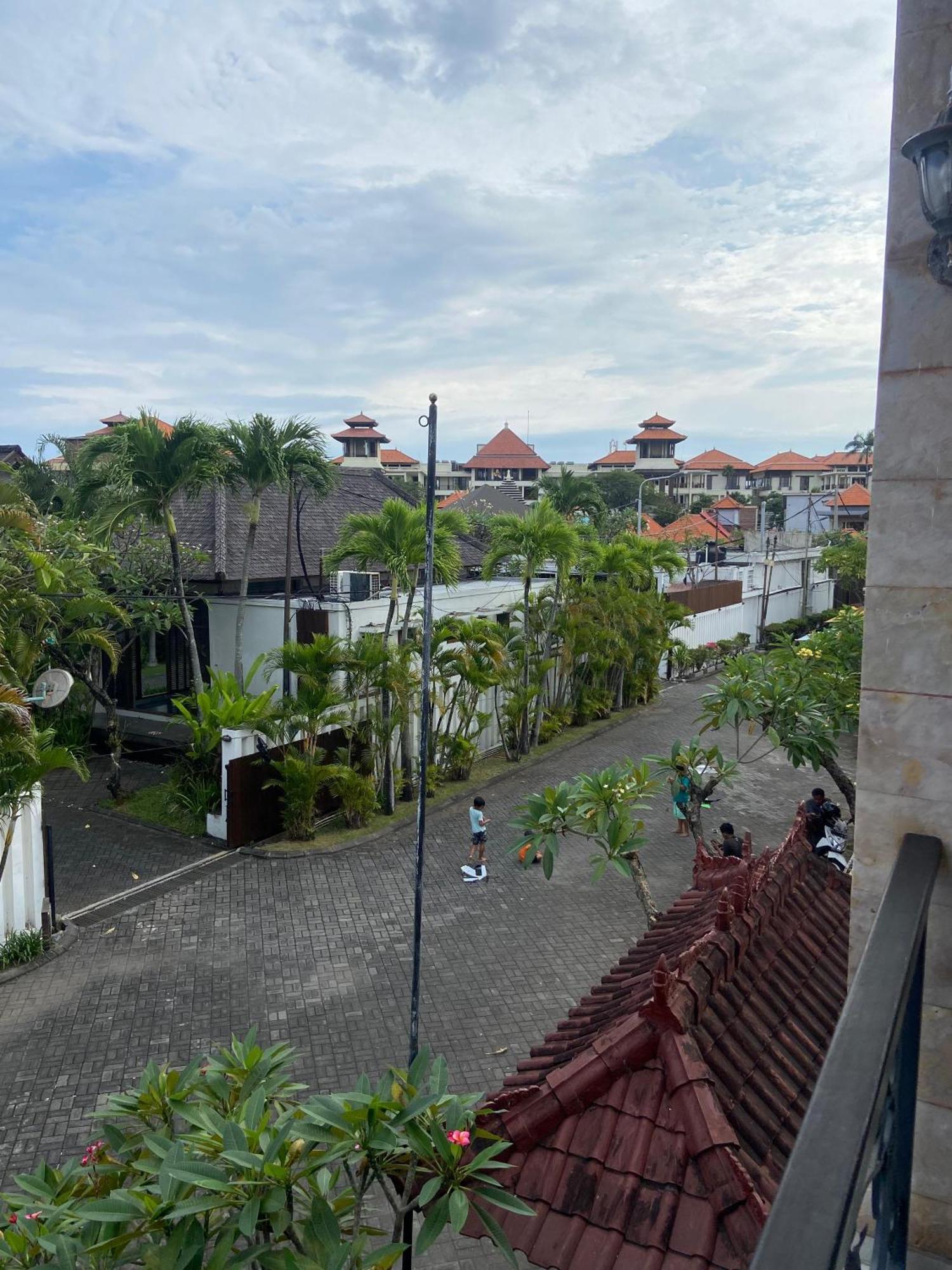 Kgh By Micky Hotel